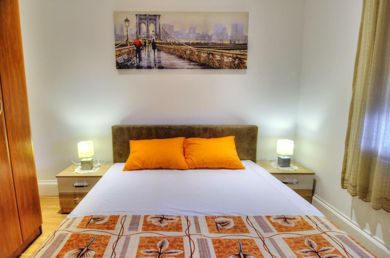 Apartments Banicevic 티바트 외부 사진